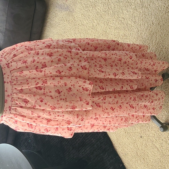 Gorgeous nwt floral tiered skirt 😍 - Picture 10 of 14